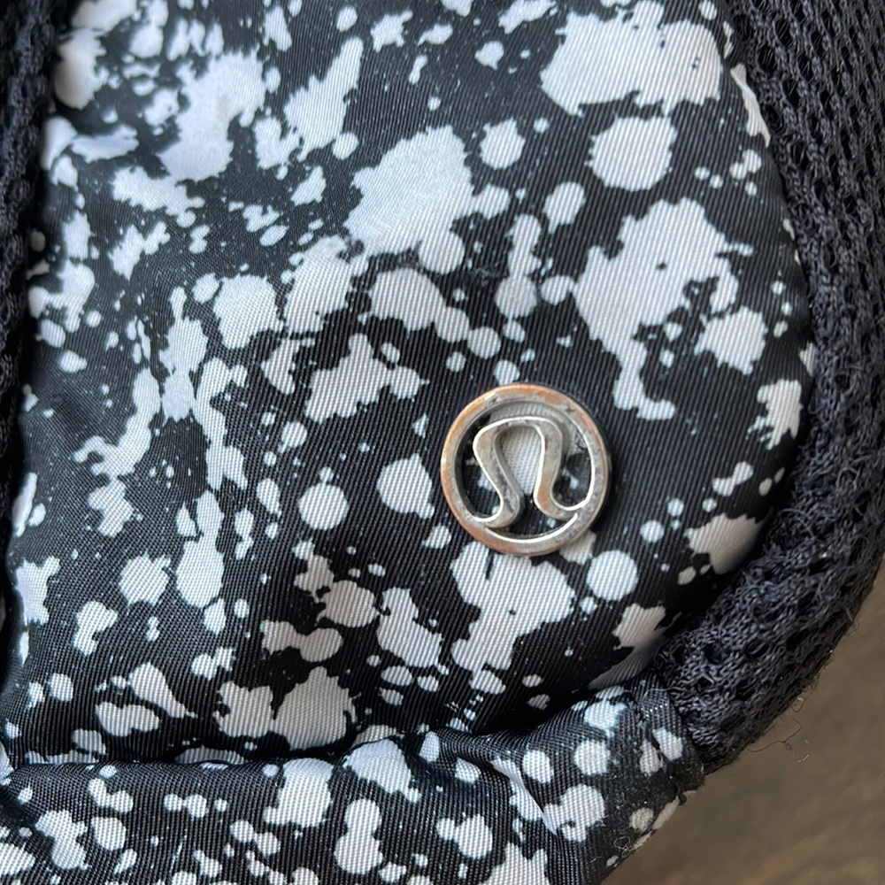 Lululemon Duffle Bag - Picture 10 of 11